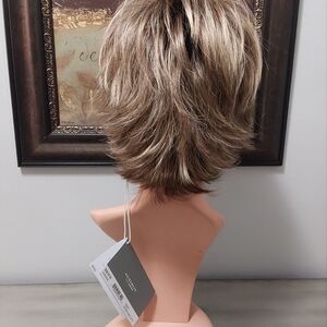 Raquel Welch synthetic wig